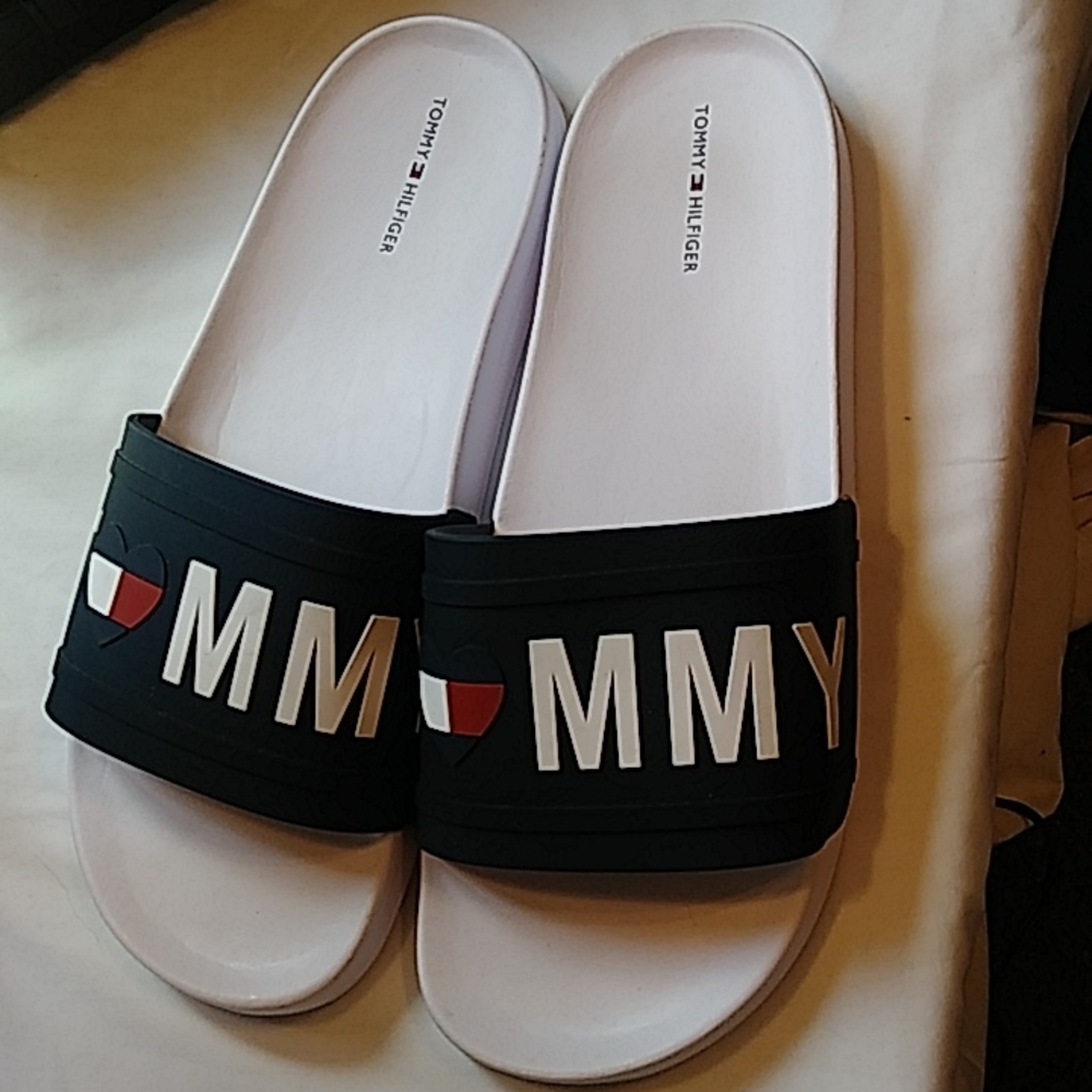 Tommy Hilfiger size 11 mens slides
